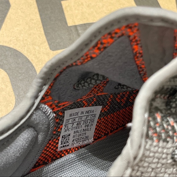 {YEEZY} Boost 350 V2 Buluga Reflective Men’s 7.5 - Picture 5 of 10